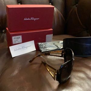 Women’s sunglasses